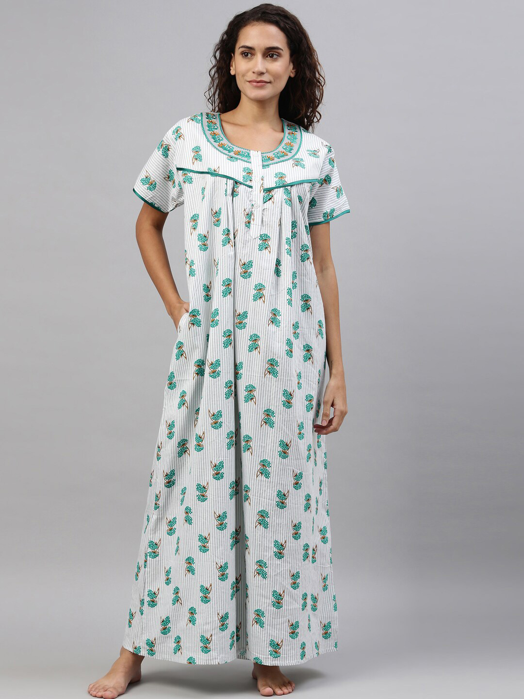 

TRUNDZ Off White & Green Printed Organic Cotton Maxi Nightdress