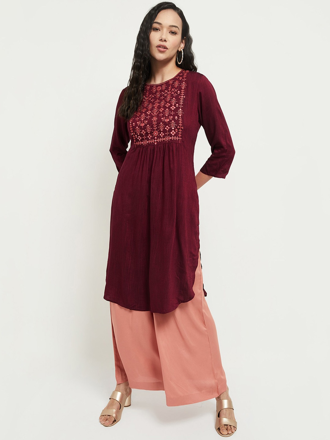 

max Women Maroon Geometric Embroidered Mirror Work Kurta