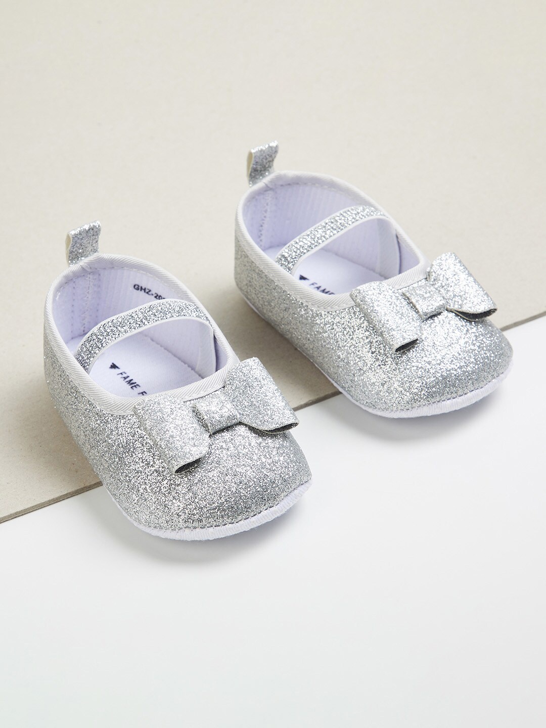 

Fame Forever by Lifestyle Girls Silver-Toned Textured PU Slip-On Sneakers
