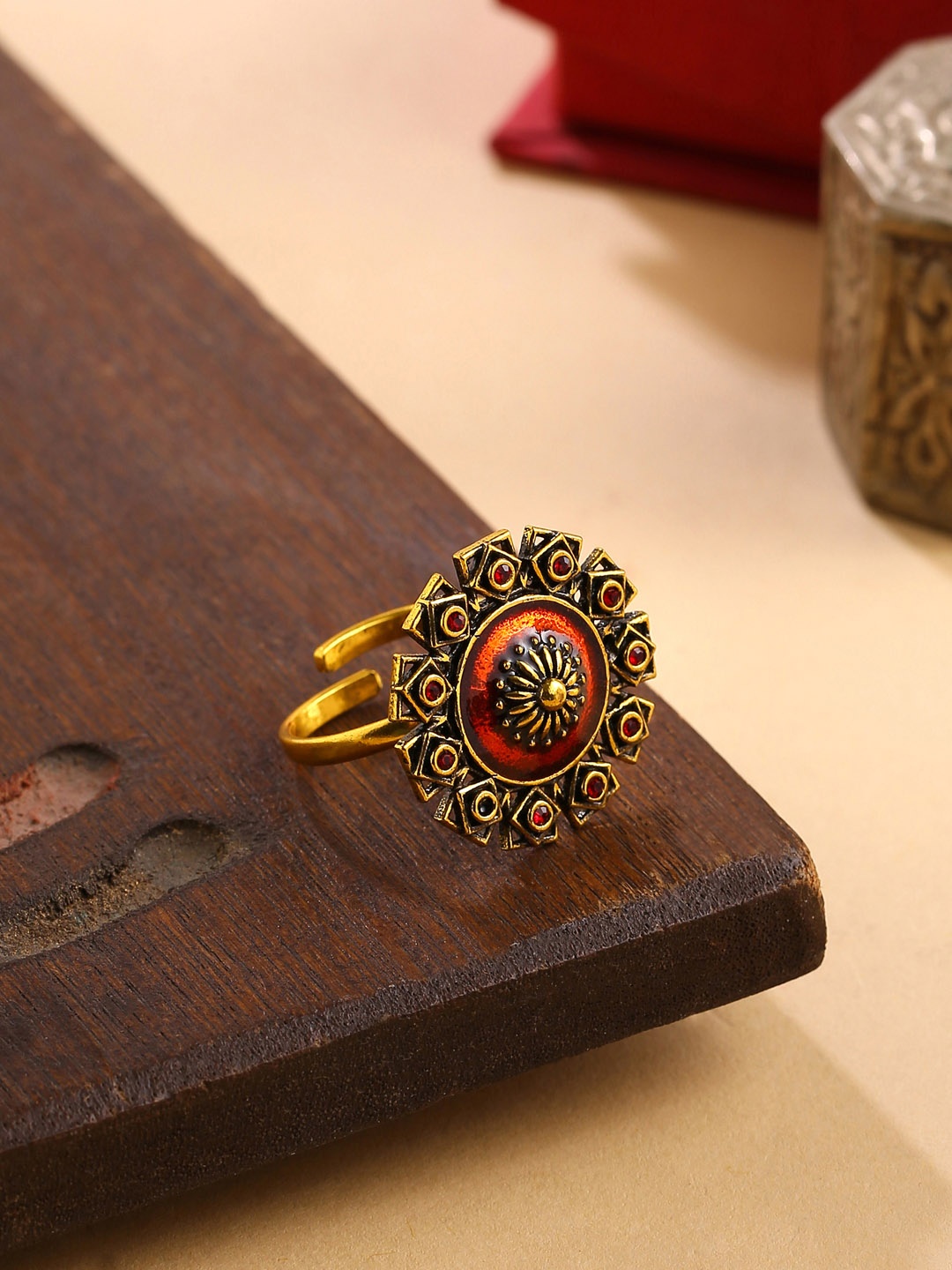 

Voylla Red Gold-Plated Arabian Nights Antique Round Rings