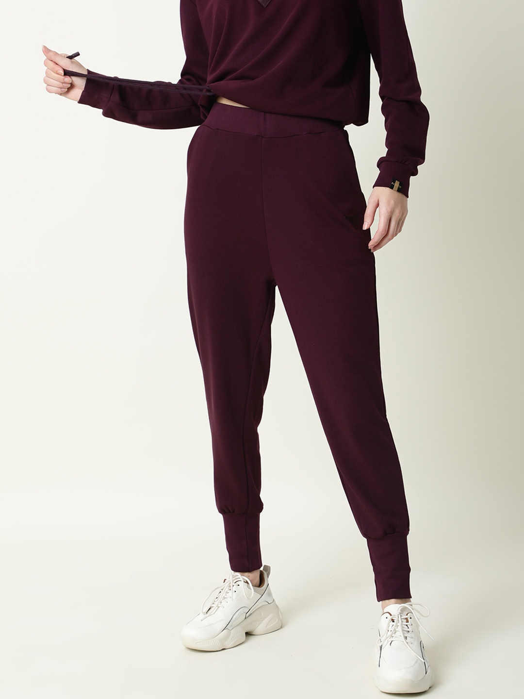 

RAREISM Women Magenta Coloured Solid Slim-Fit Joggers