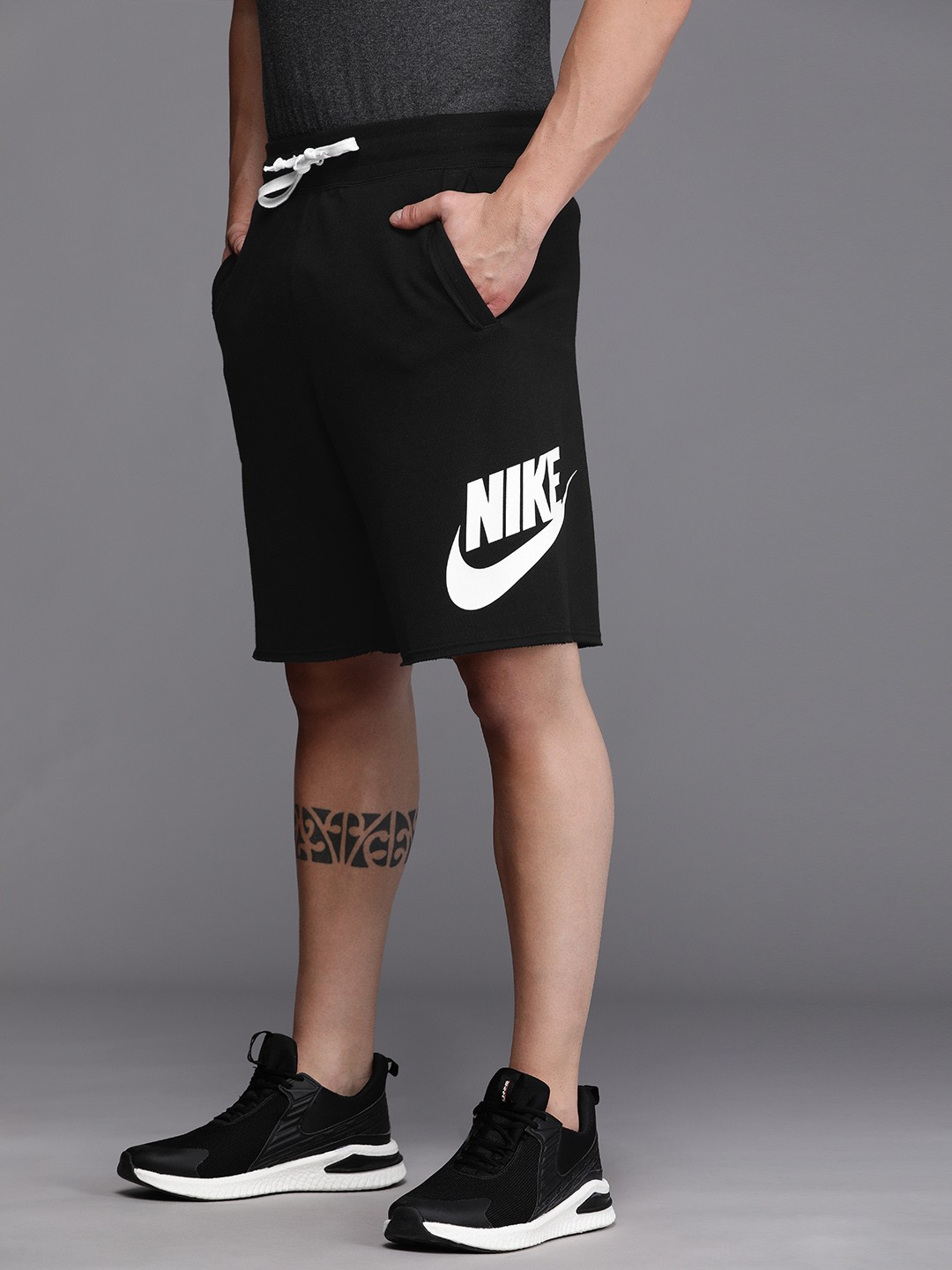 

Nike Men Black Logo Printed CLUB FT ALUMNI Sportswear Shorts