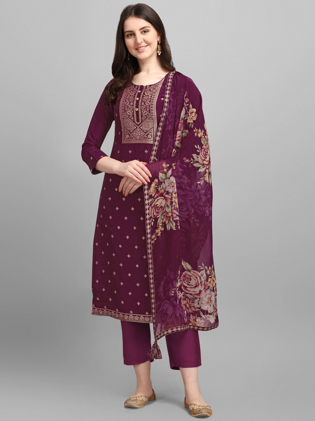 

Seerat Women Maroon Floral Printed Pure Silk Kurta with Trousers