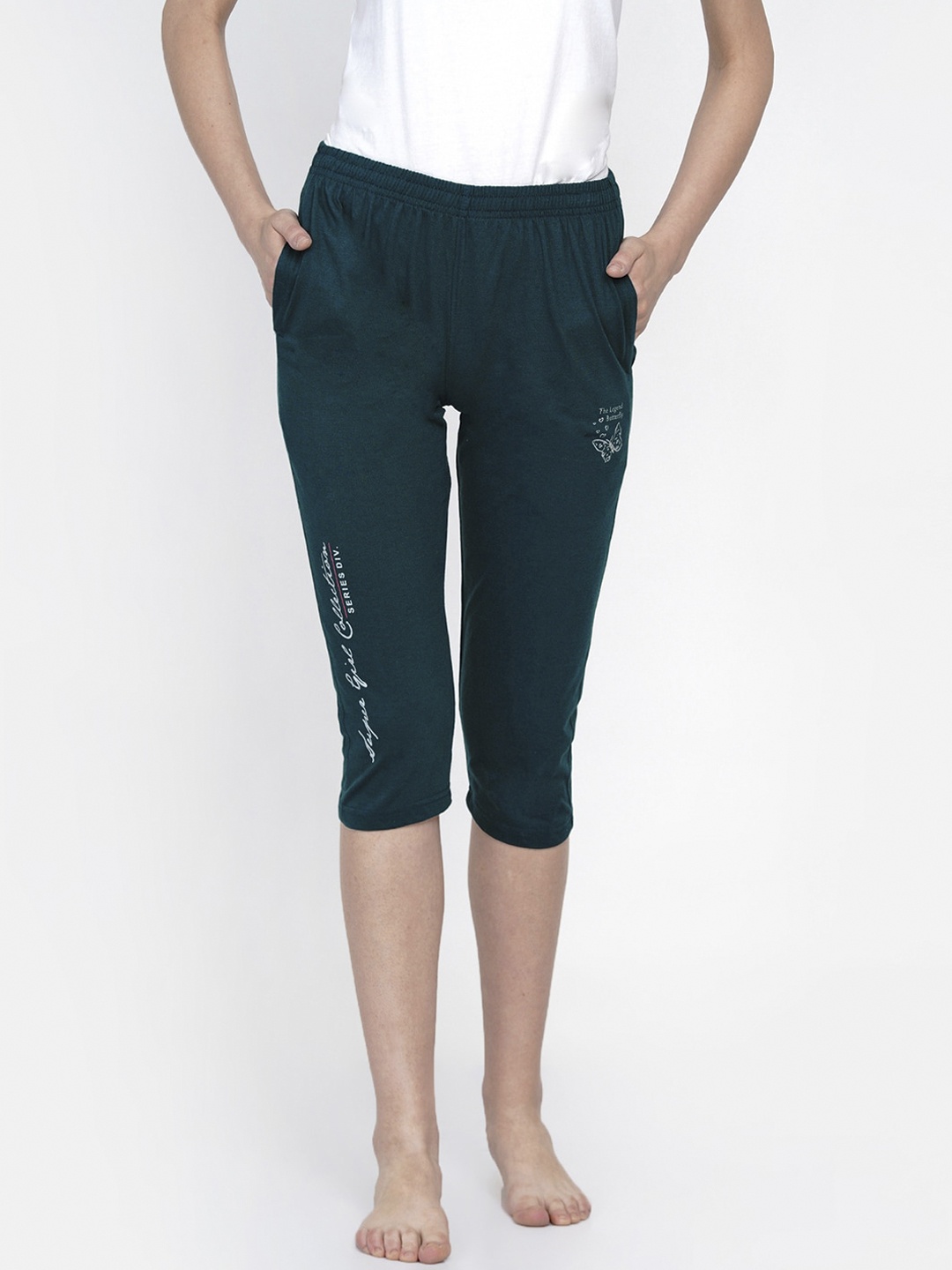 

FABNEST Women Green Printed Capris