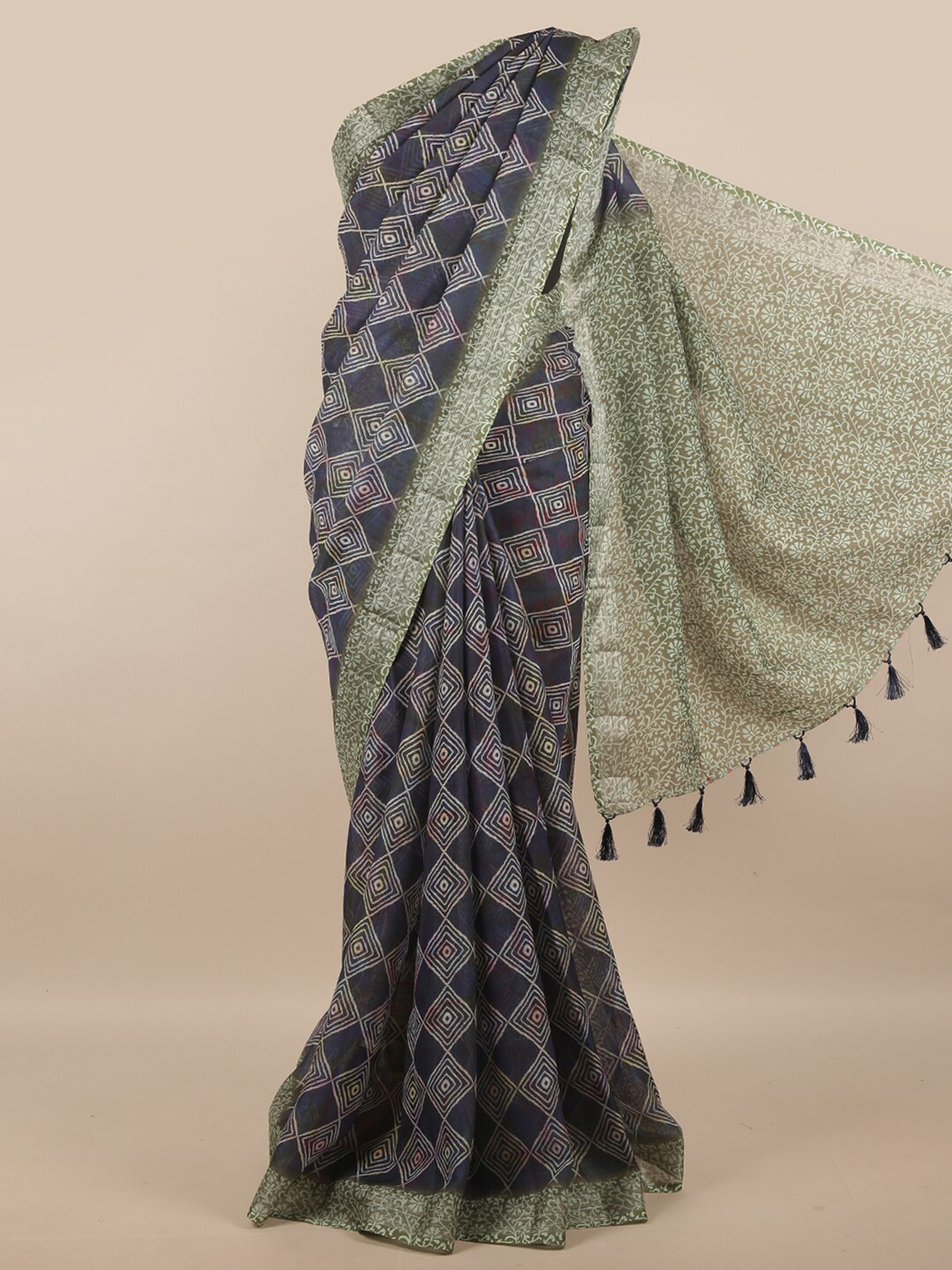 

Pothys Blue & Green Linen Blend Saree