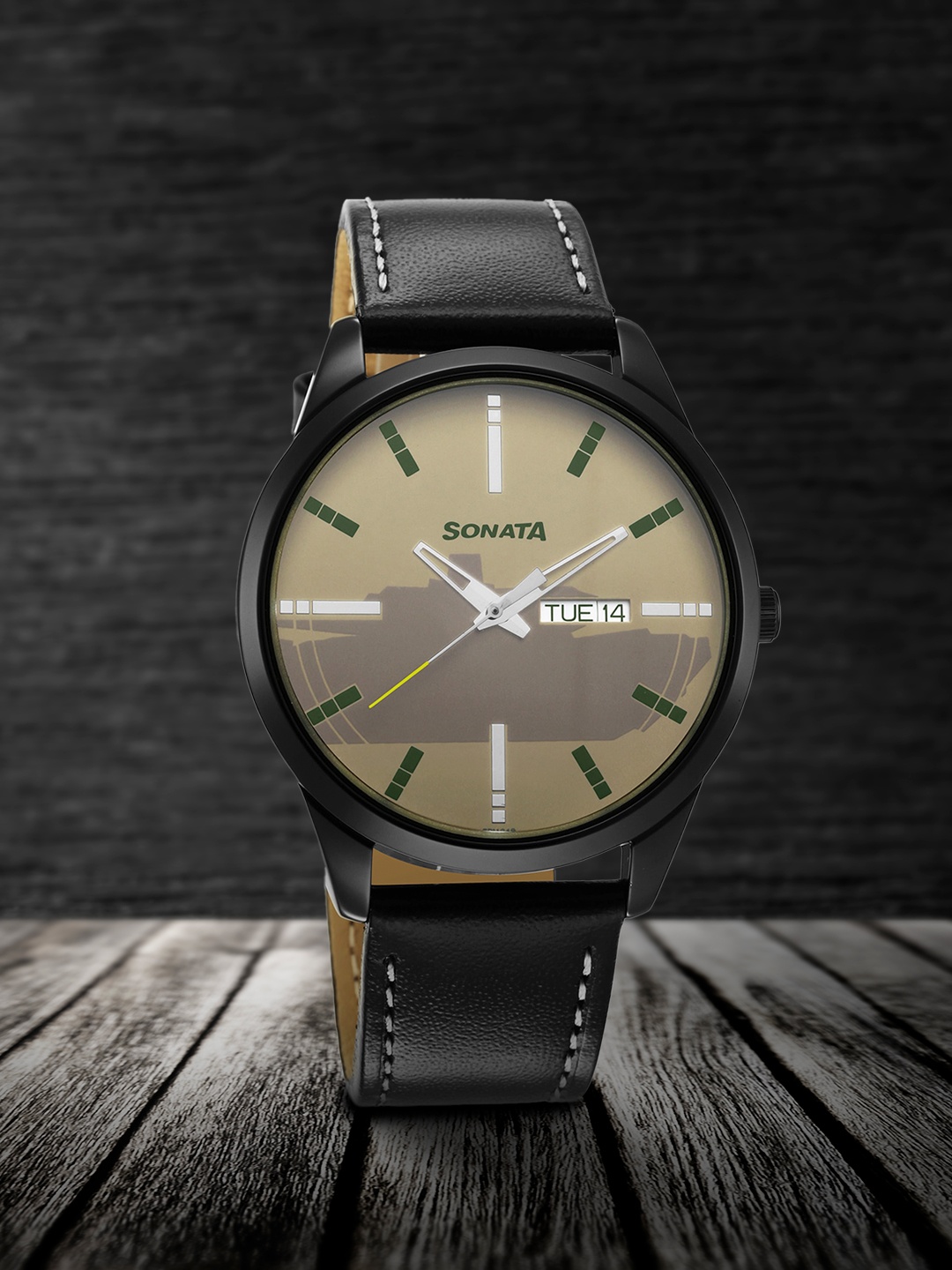 

Sonata Men Brown Brass Dial & Black Leather Straps Analogue Watch 7146NL02, Cream