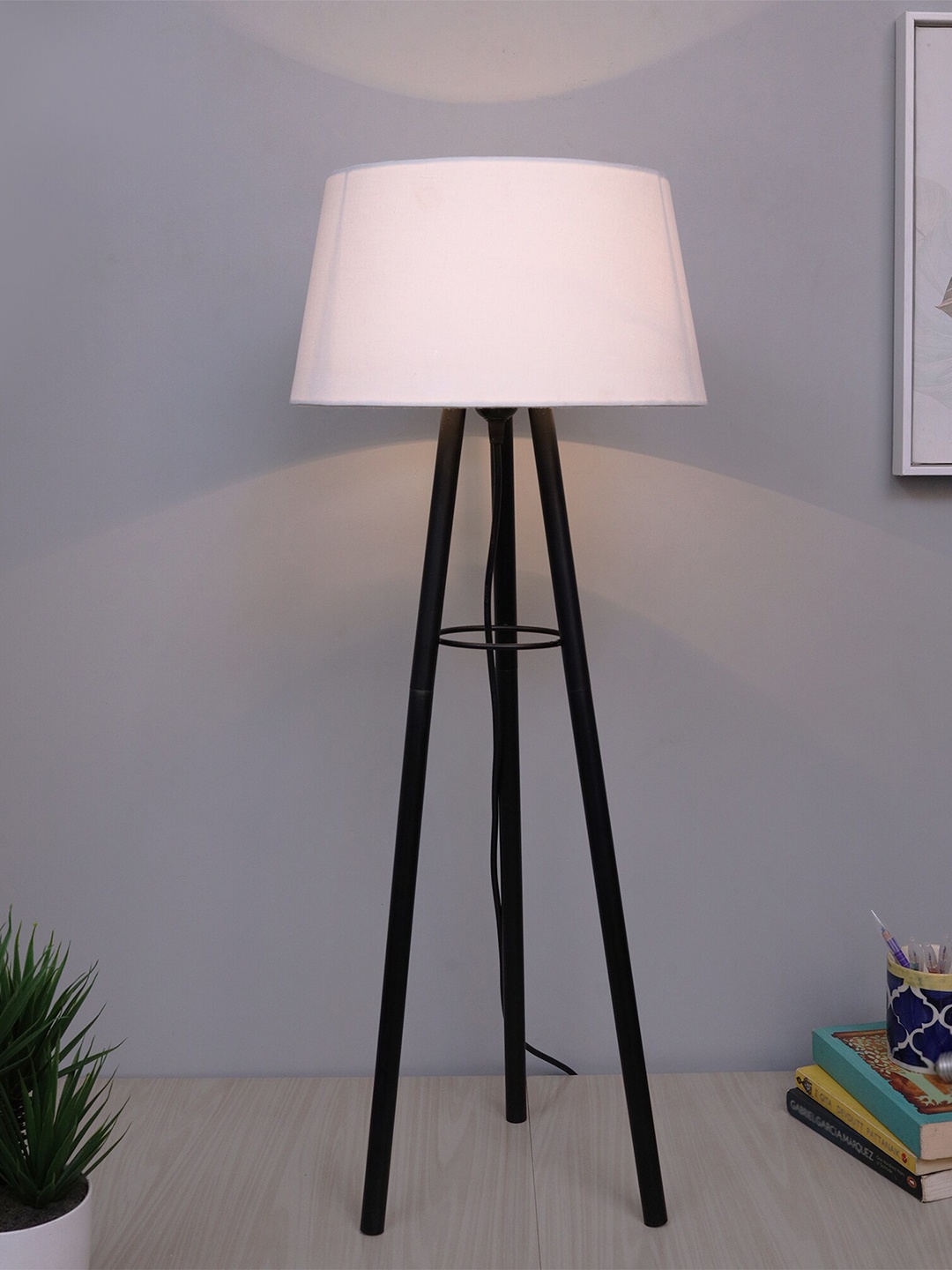 

Homesake White & Black Metal Tripod Table Lamp