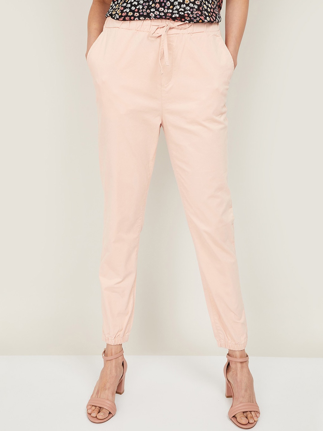 

Bossini Women Pink Trousers