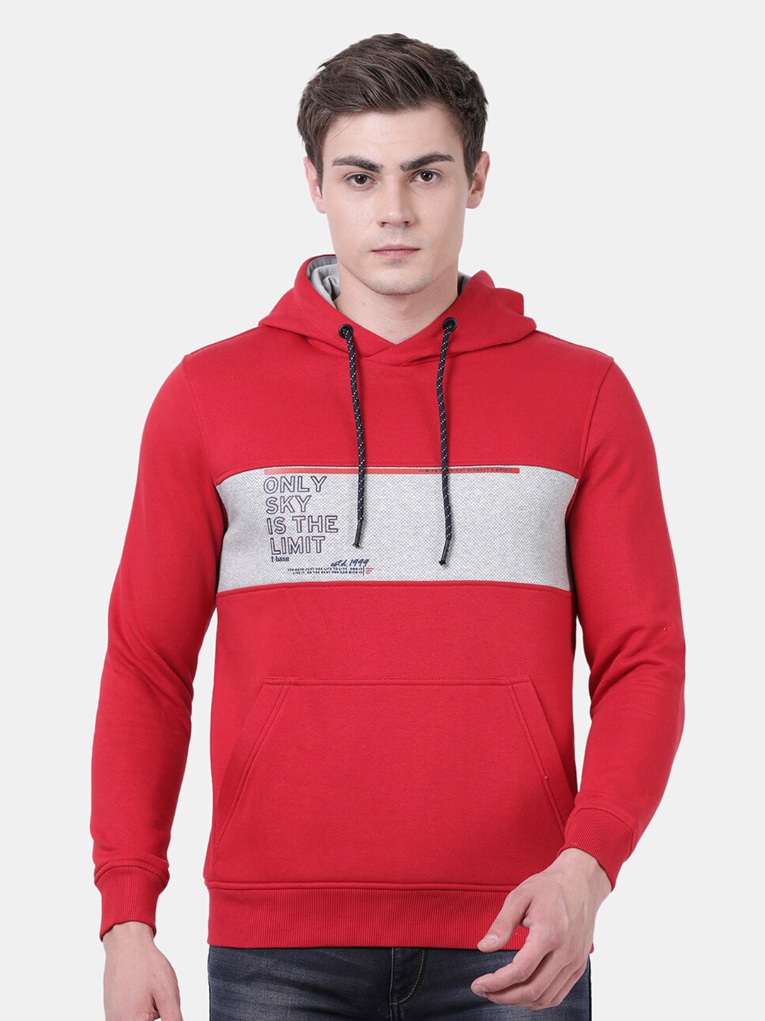 

t-base Men Red Printed Hooded Sweatshirt