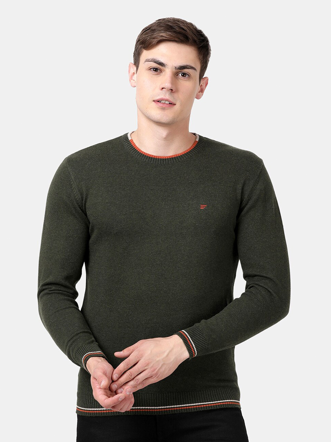

t-base Men Green Solid Round Neck Pullover Sweater
