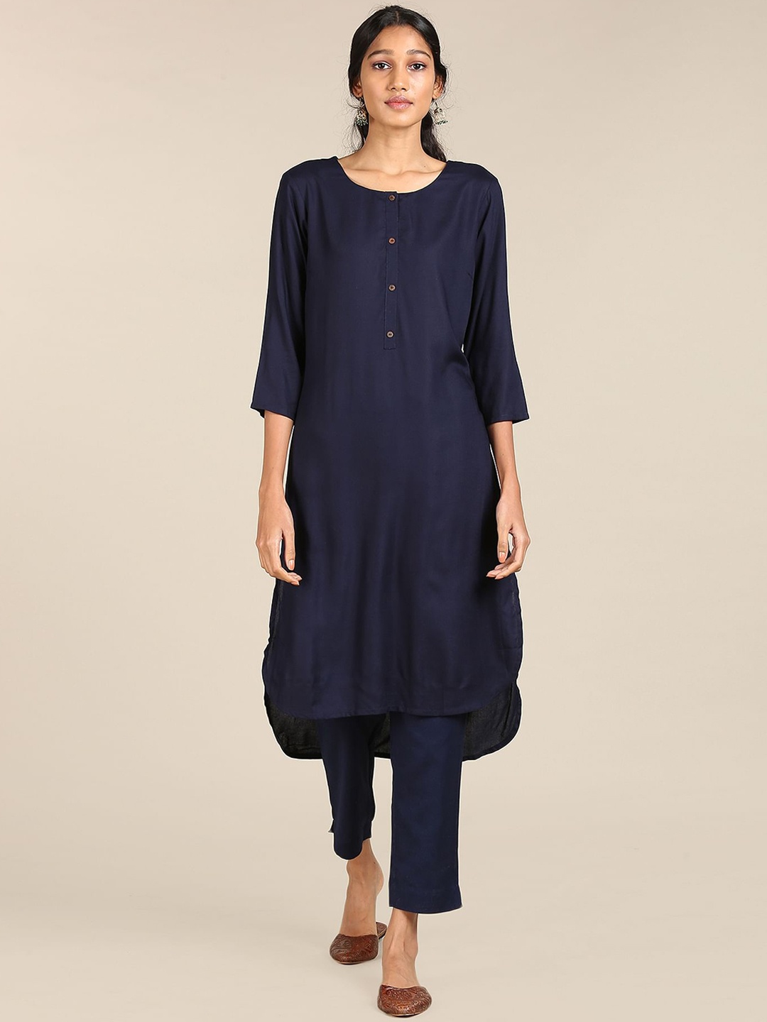 

Karigari Women Blue Solid Kurta