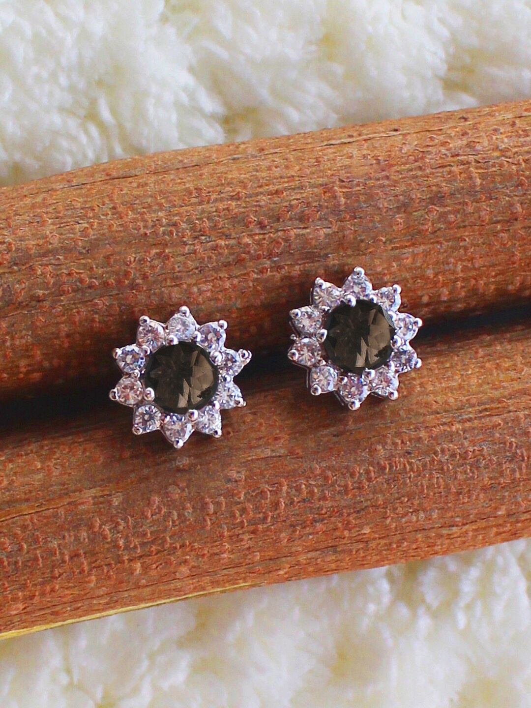 

ERILINE JEWELRY Silver-Toned & Black Contemporary Studs Earrings