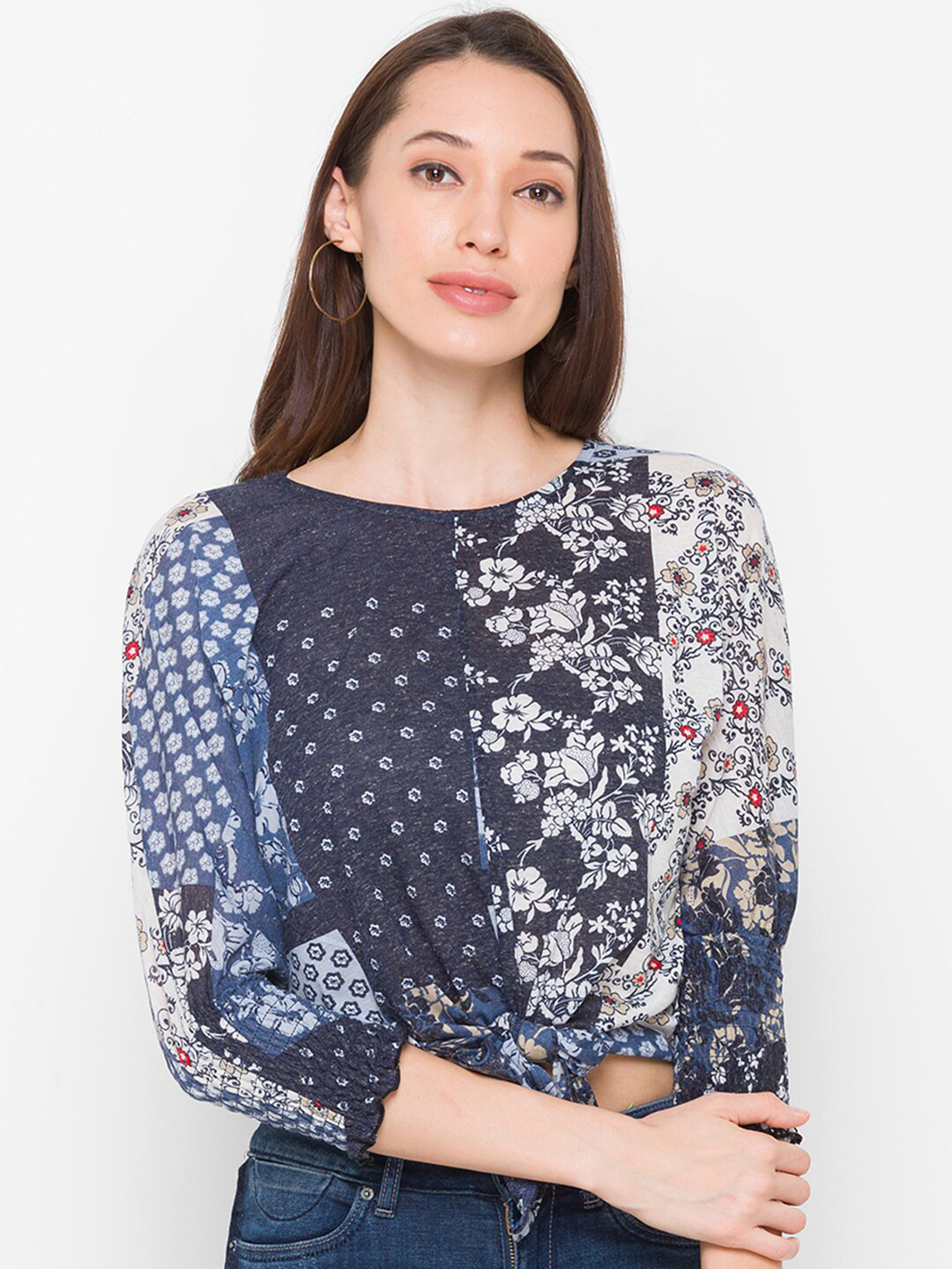 

Globus White Floral Print Top