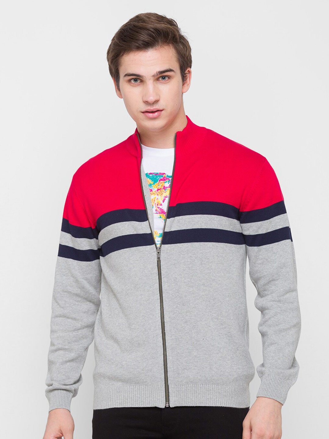

Globus Men Red Colourblocked Henley Neck Applique T-shirt