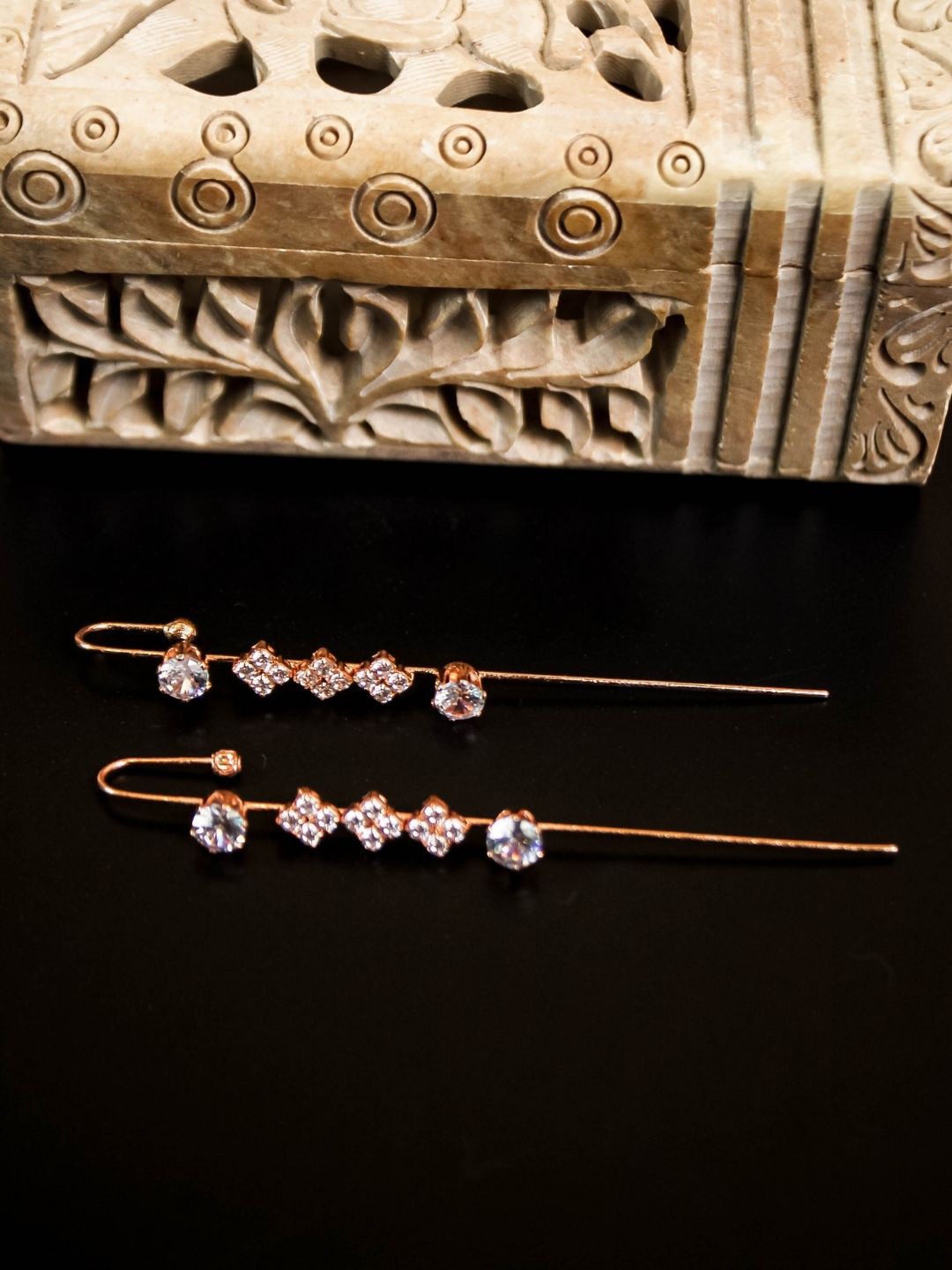 

AccessHer Rose Gold-Plated AD Studded Contemporary Ear Cuff Earrings