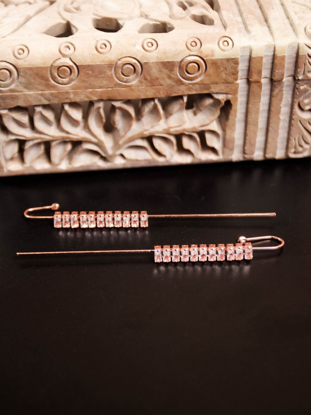 

AccessHer Rose Gold-Plated AD Studded Contemporary Ear Cuff Earrings