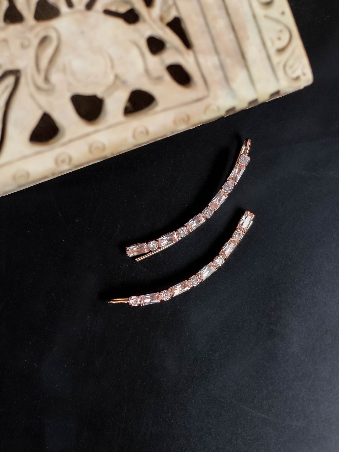 

AccessHer Rose Gold-Plated AD Studded Contemporary Ear Cuff Earrings
