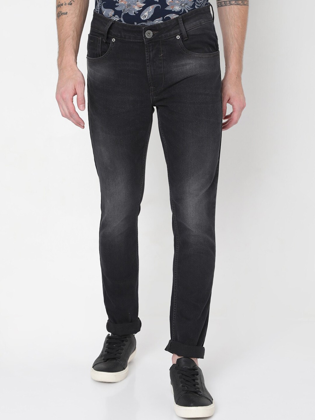 

Mufti Men Black Skinny Fit Mildly Distressed Light Fade Stretchable Jeans