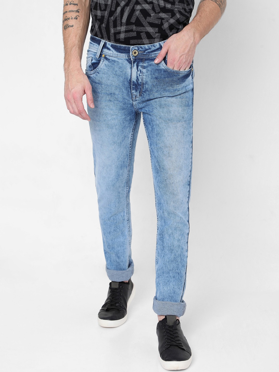 

Mufti Men Blue Slim Fit Heavy Fade Stretchable Jeans