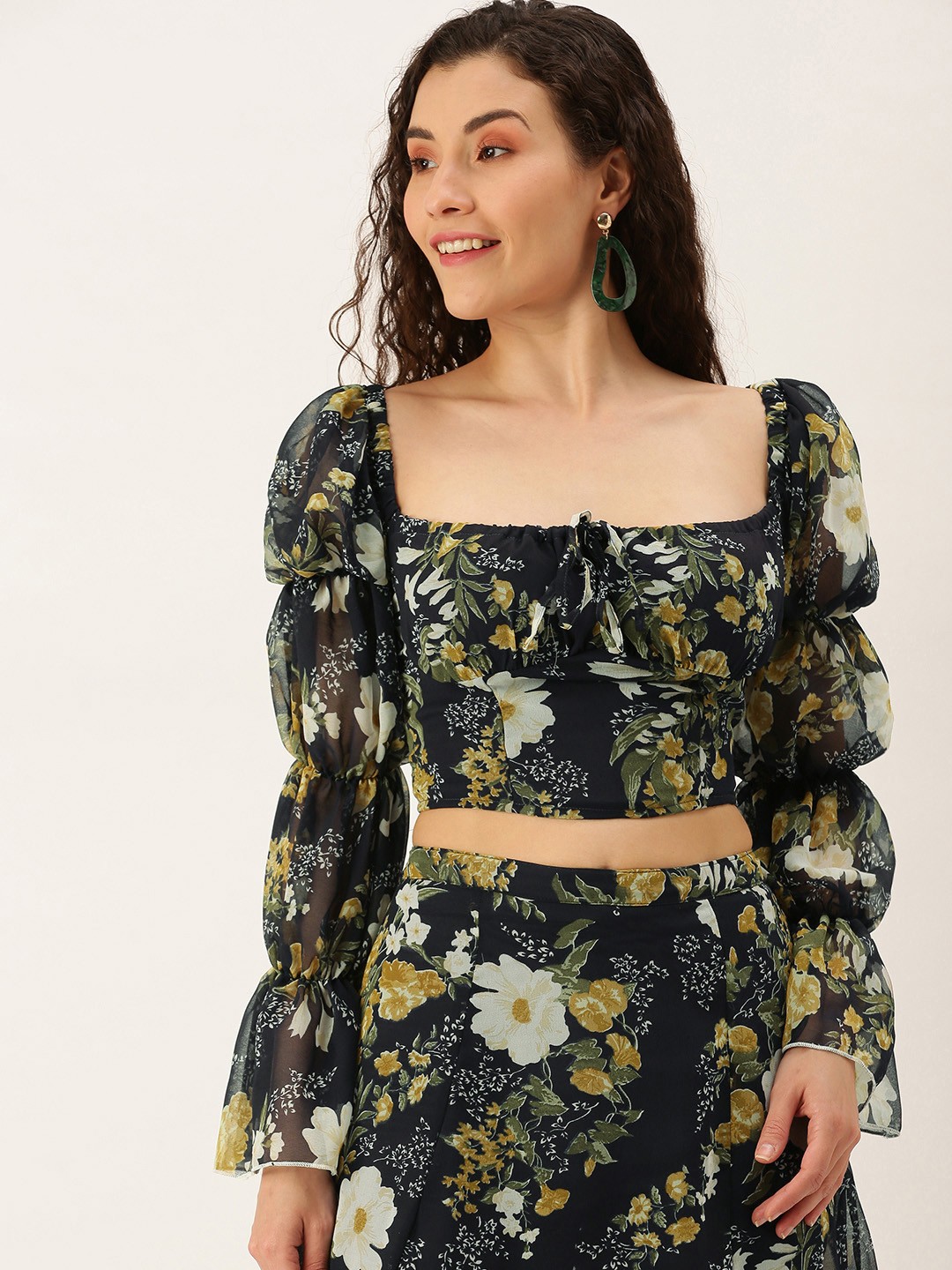 

ANVI Be Yourself Navy Blue & Mustard Yellow Floral Print Crop Top