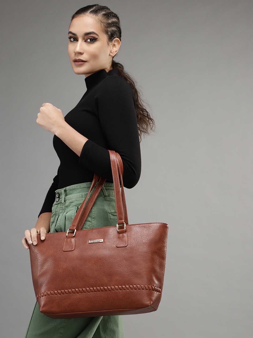 

Roadster Tan Brown Solid Shoulder Bag