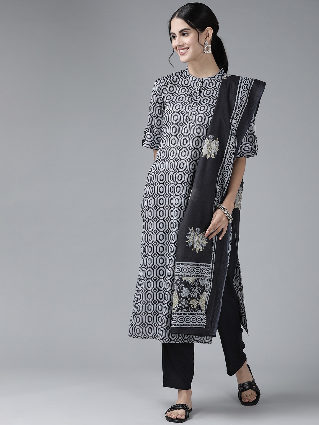 

Yufta Women Grey Pure Cotton Kurta with Trousers & With Dupatta