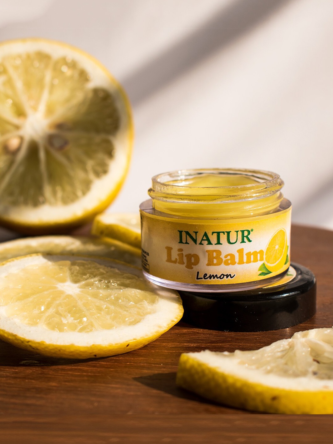 

Inatur Lemon Lip Balm 10 g, Yellow