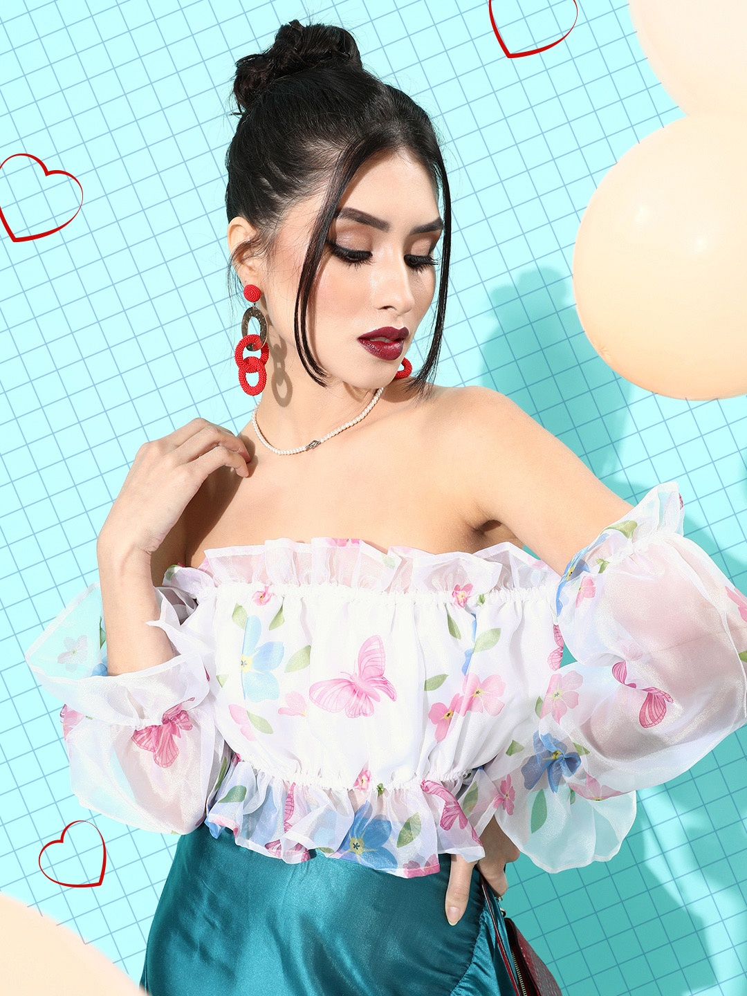 

InWeave Women Alluring Off White Floral Bardot Top