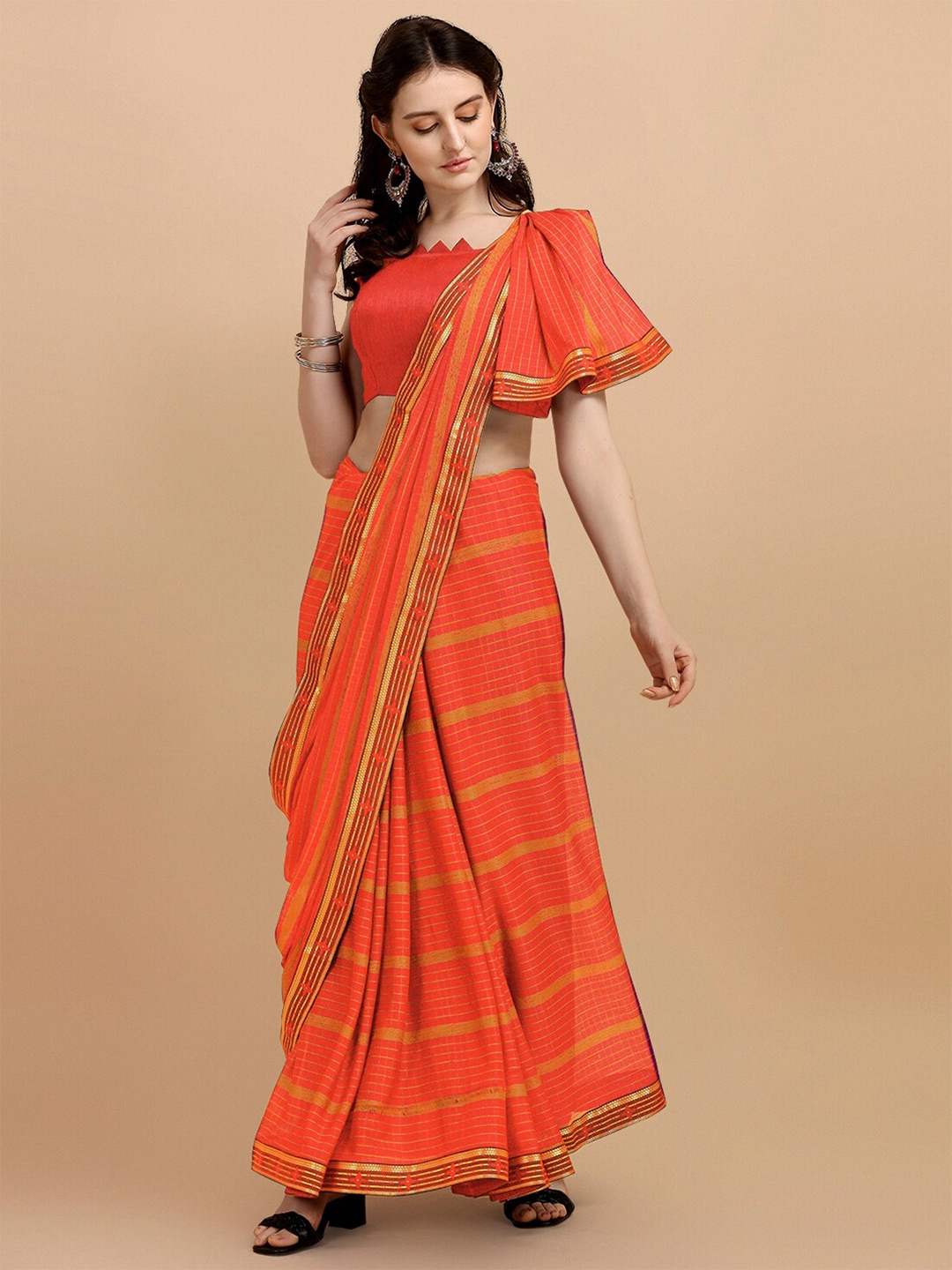 

KALINI Women Orange & Gold-Toned Checked Saree