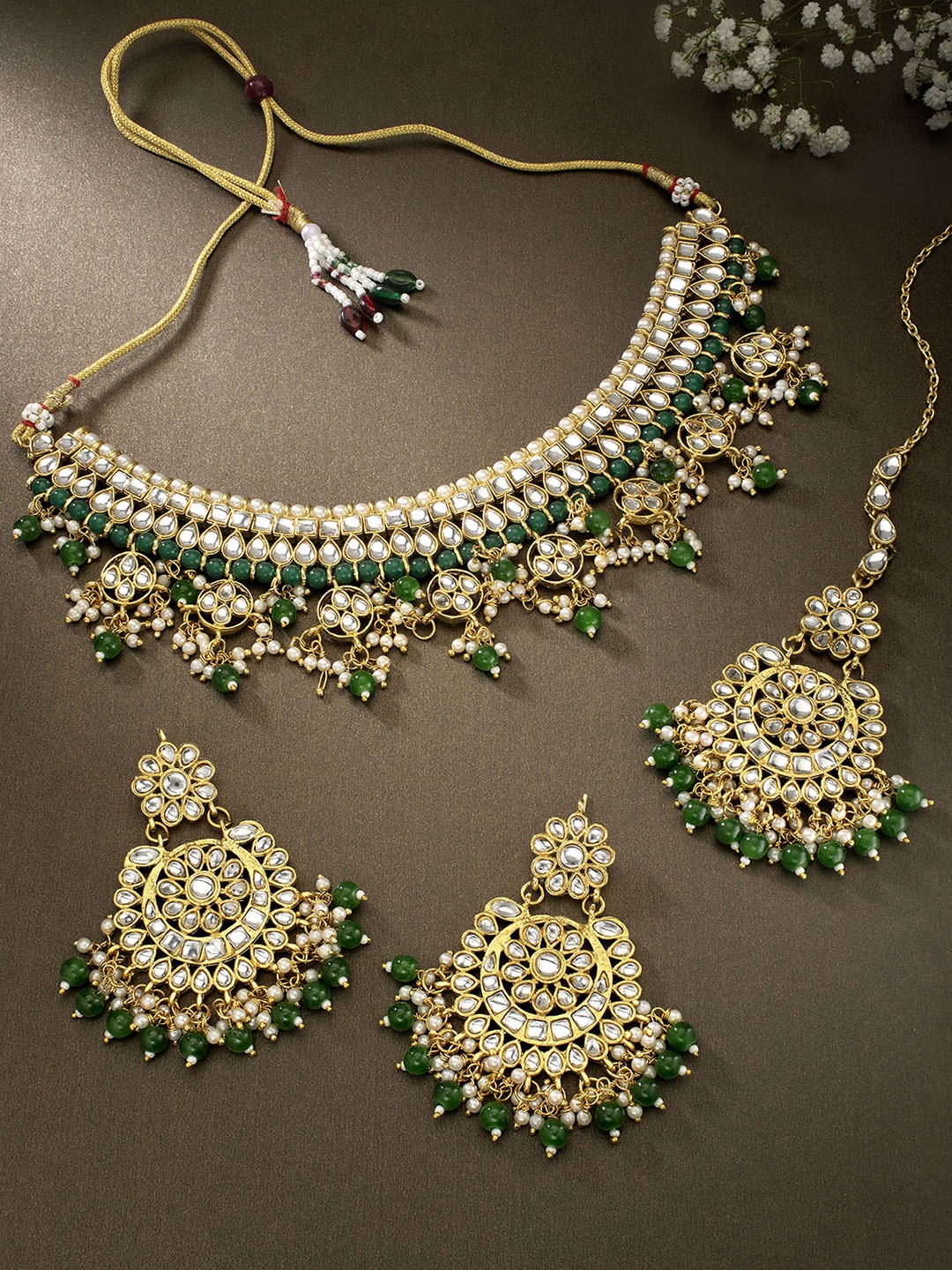 

Peora White Gold-Plated & Green Kundan-Studded Antique Jewellery Set with Maang Tika