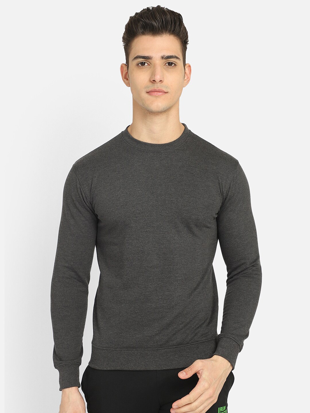 

DYCA Men Charcoal Grey Solid Round Neck Fleece Sweatshirt