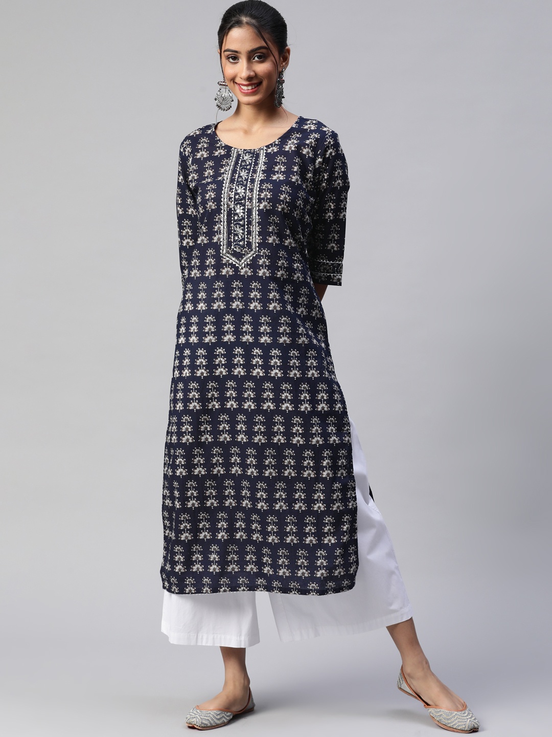 

Readiprint Fashions Women Navy Blue & Black Floral Printed Pure Cotton Floral Kurta
