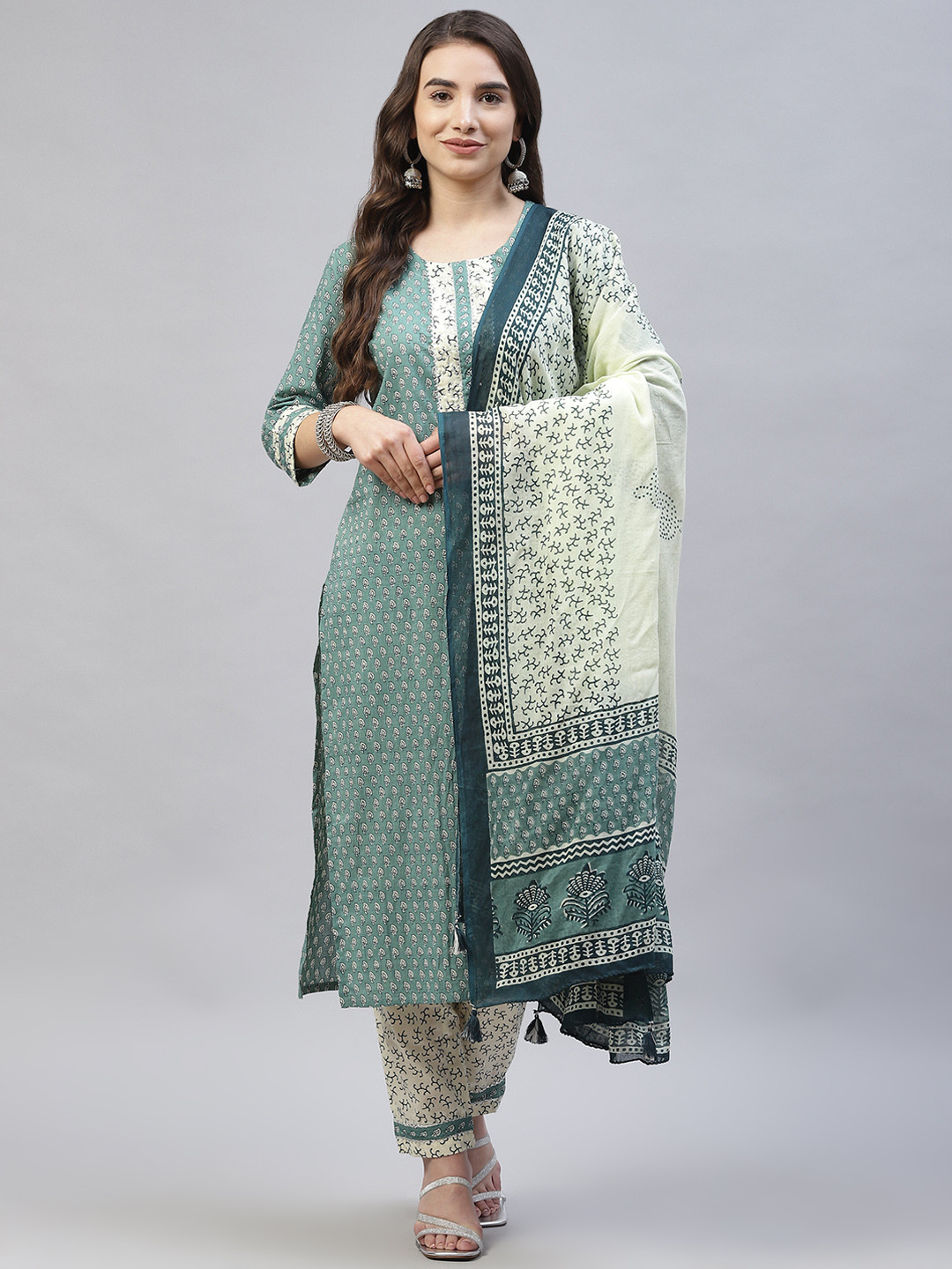 

Readiprint Fashions Women Green Ethnic Motifs Printed Pure Cotton Kurta with Trousers & With Dupatta