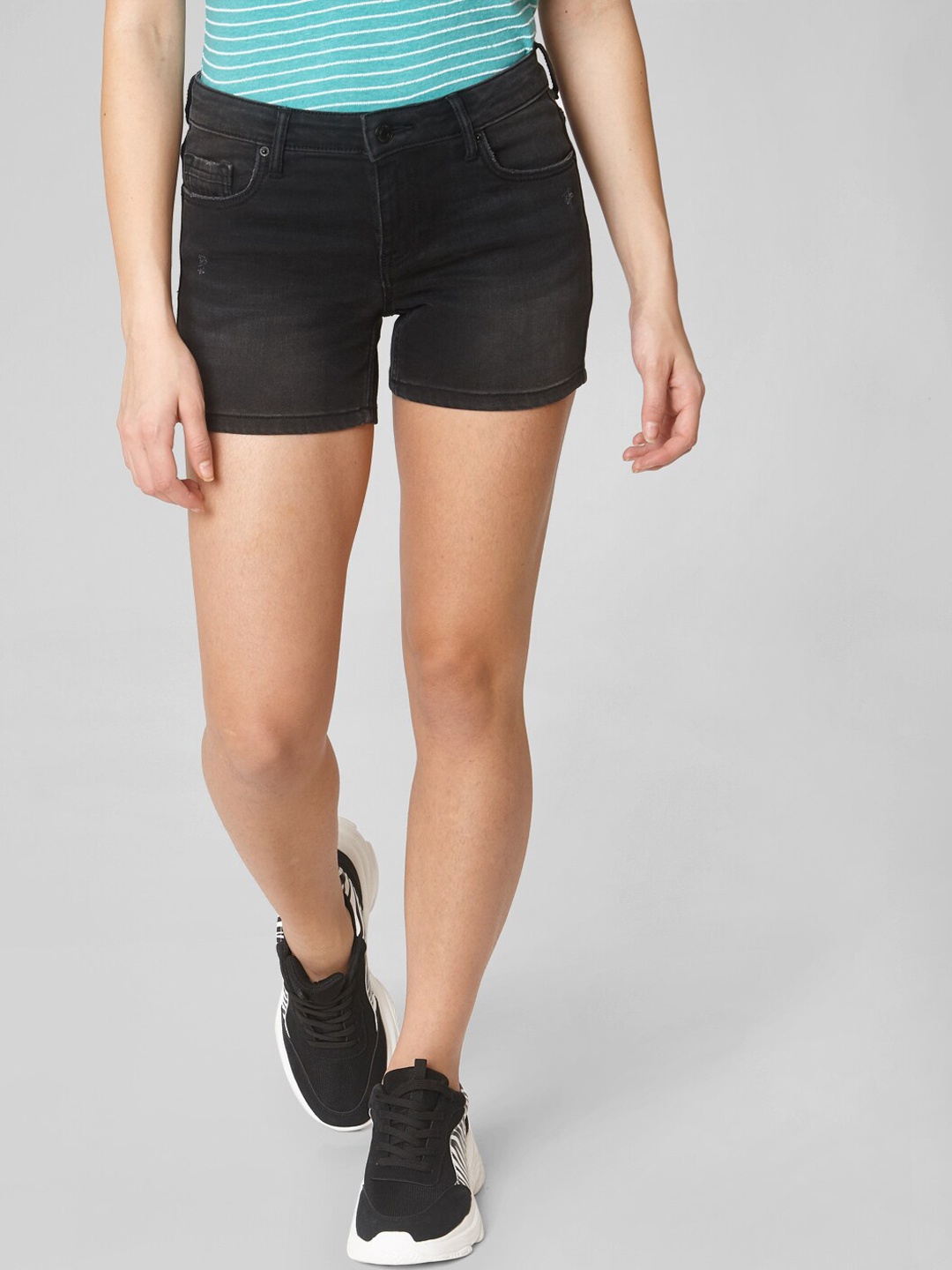 

Vero Moda Women Black Slim Fit Denim Shorts