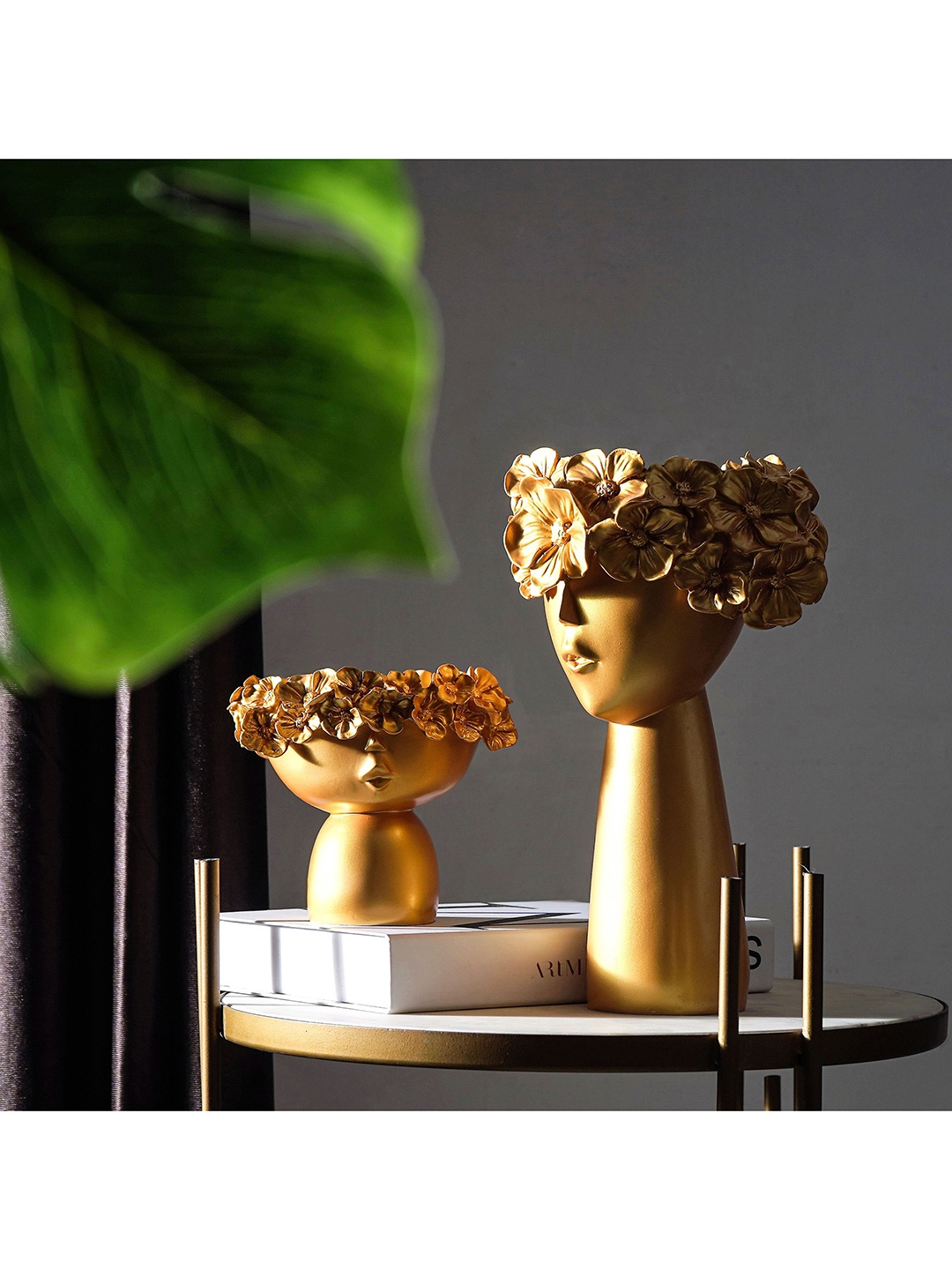 

THE ARTMENT Set Of 2 Gold-Toned Surreal Faces Resin Table Planters with Flower Detail
