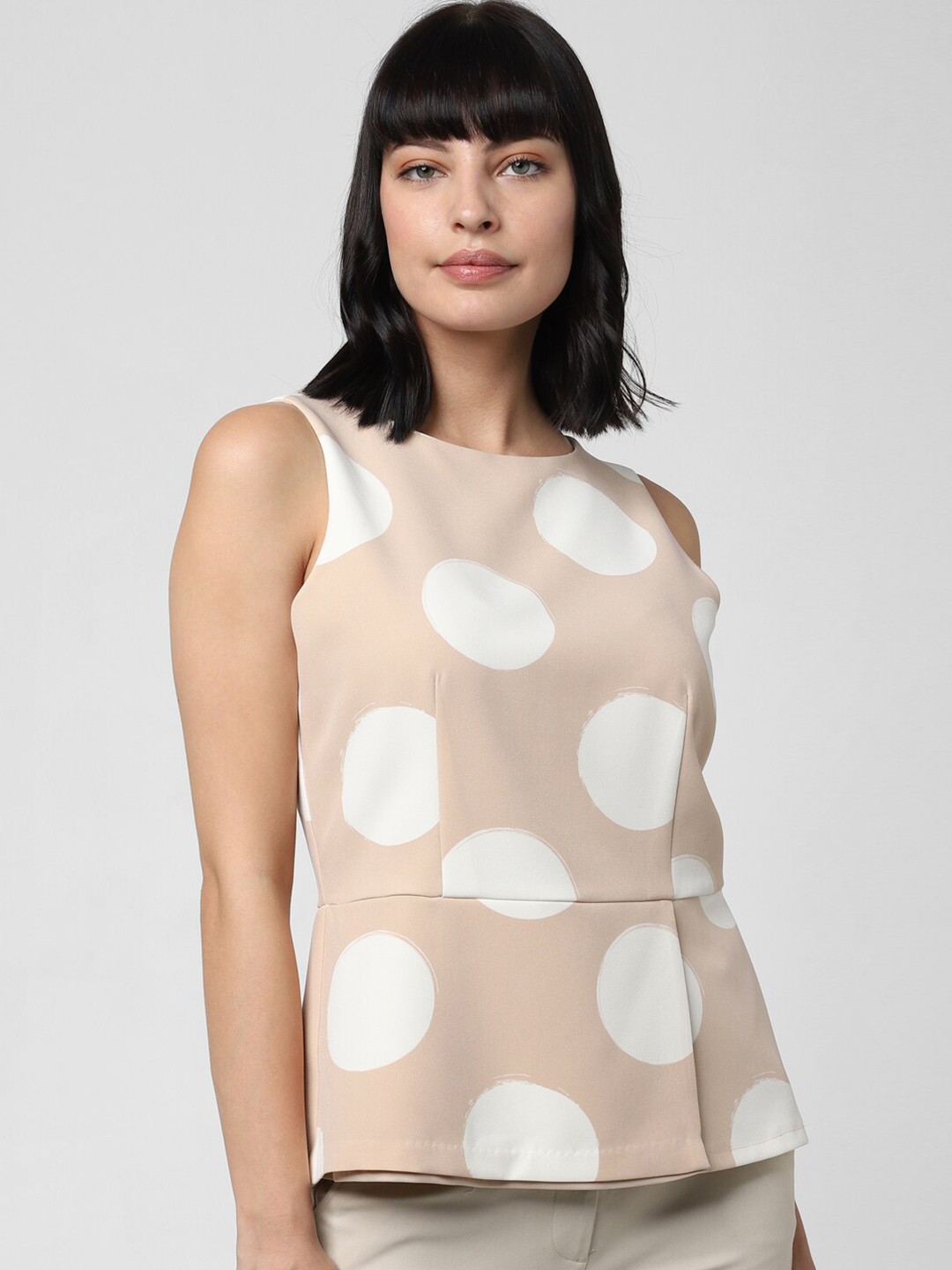 

Vero Moda Beige & White Polka Dot Print Top