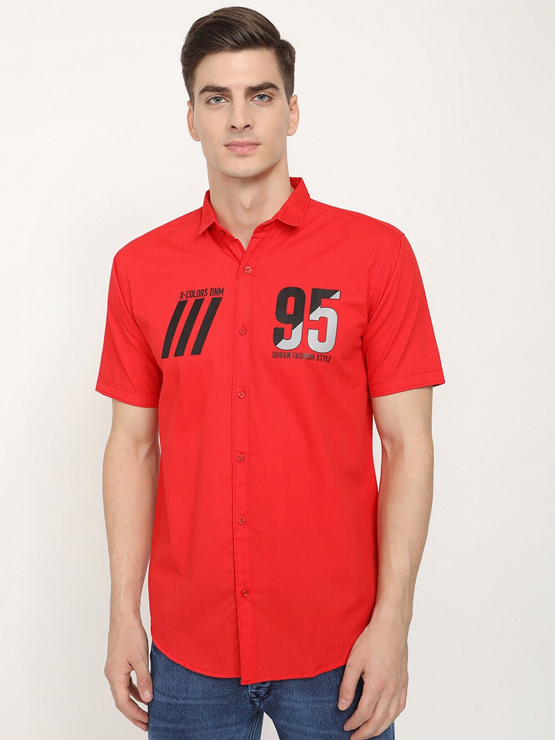 

V2 Value & Variety Men Red Regular Fit Typography Opaque Printed Applique Casual Shirt