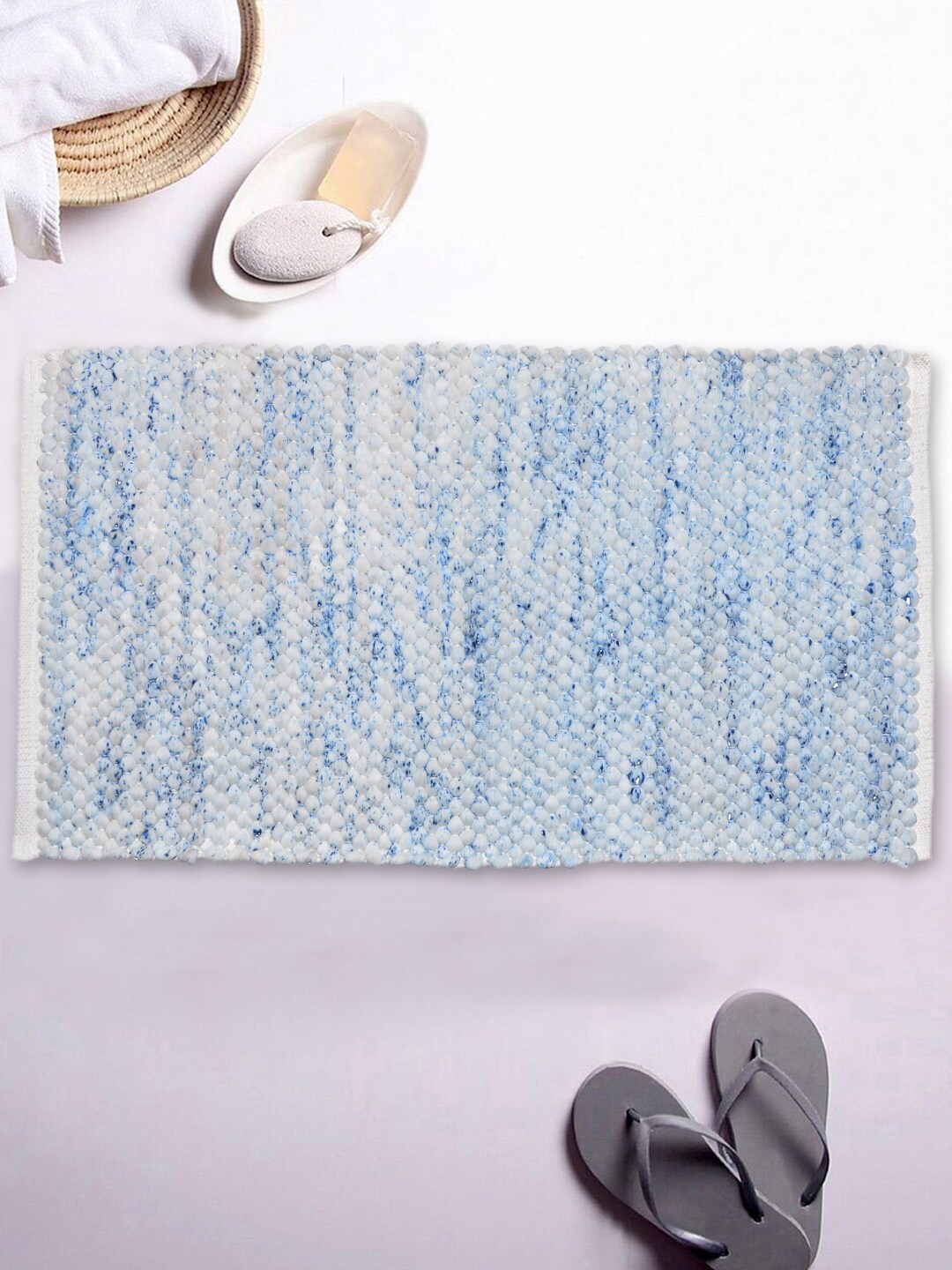 

AVI Living Blue & White Tie & Dye Patterned Pure Cotton 2150 GSM Bath Rug