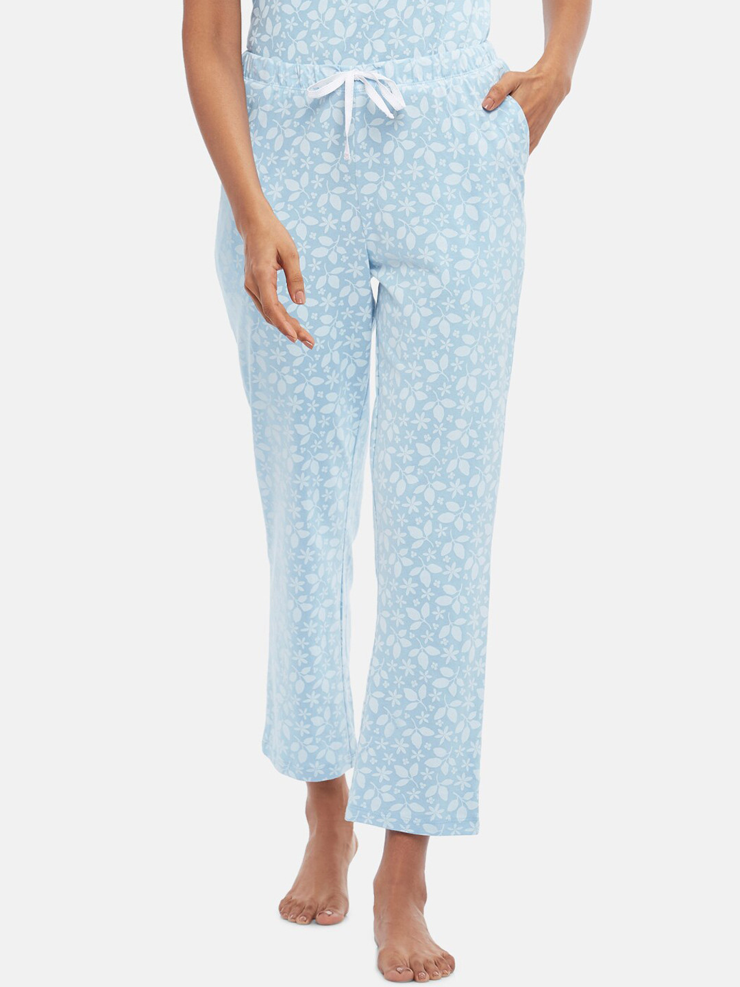 

Dreamz by Pantaloons Woman Sky Blue Printed Lounge Pants