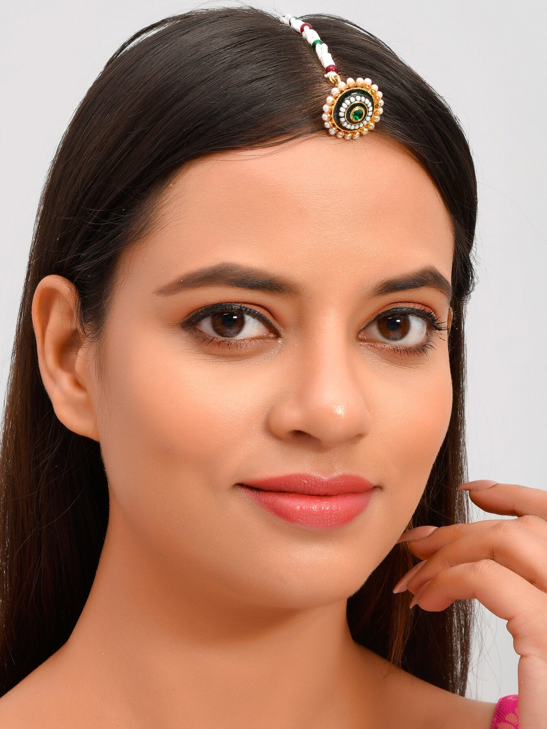 

Silvermerc Designs Green & White Gold-Plated Pearl Beaded Rakhdi Borla Maang Tikka