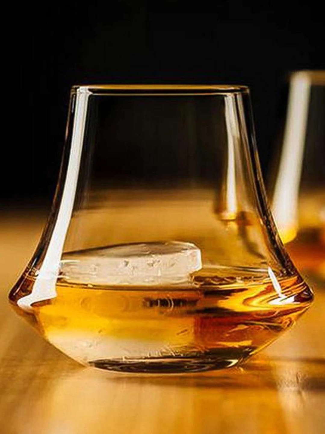 

THE ARTMENT Set Of 4 Transparent Minimal Jolie Whiskey Glasses