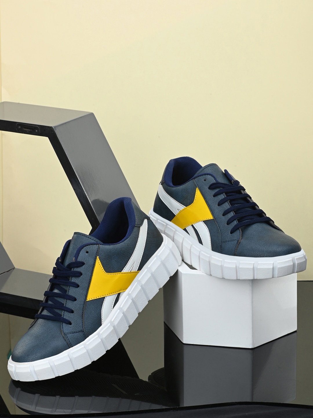 

mr wonker Men Navy Blue Colourblocked Sneakers