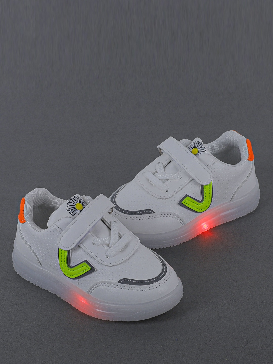 

FEETWELL SHOES Unisex Kids White Colourblocked PU Sneakers With Lights
