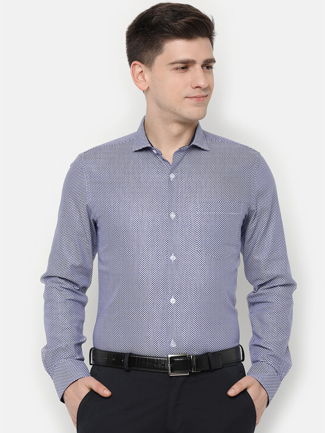 

Allen Solly Men Blue Slim Fit Chevron Printed Pure Cotton Formal Shirt