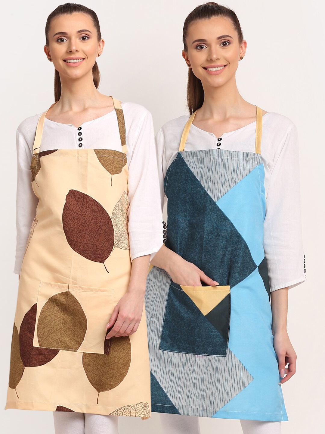 

TAG 7 Pack Of 2 Beige & Blue Printed Aprons with Pockets & Napkins