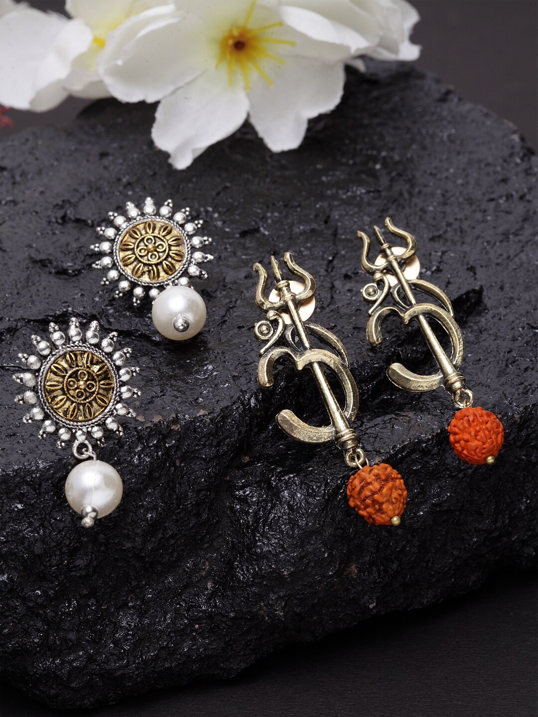 

PANASH Set of 2 Gold-Toned Contemporary Drop Earrings