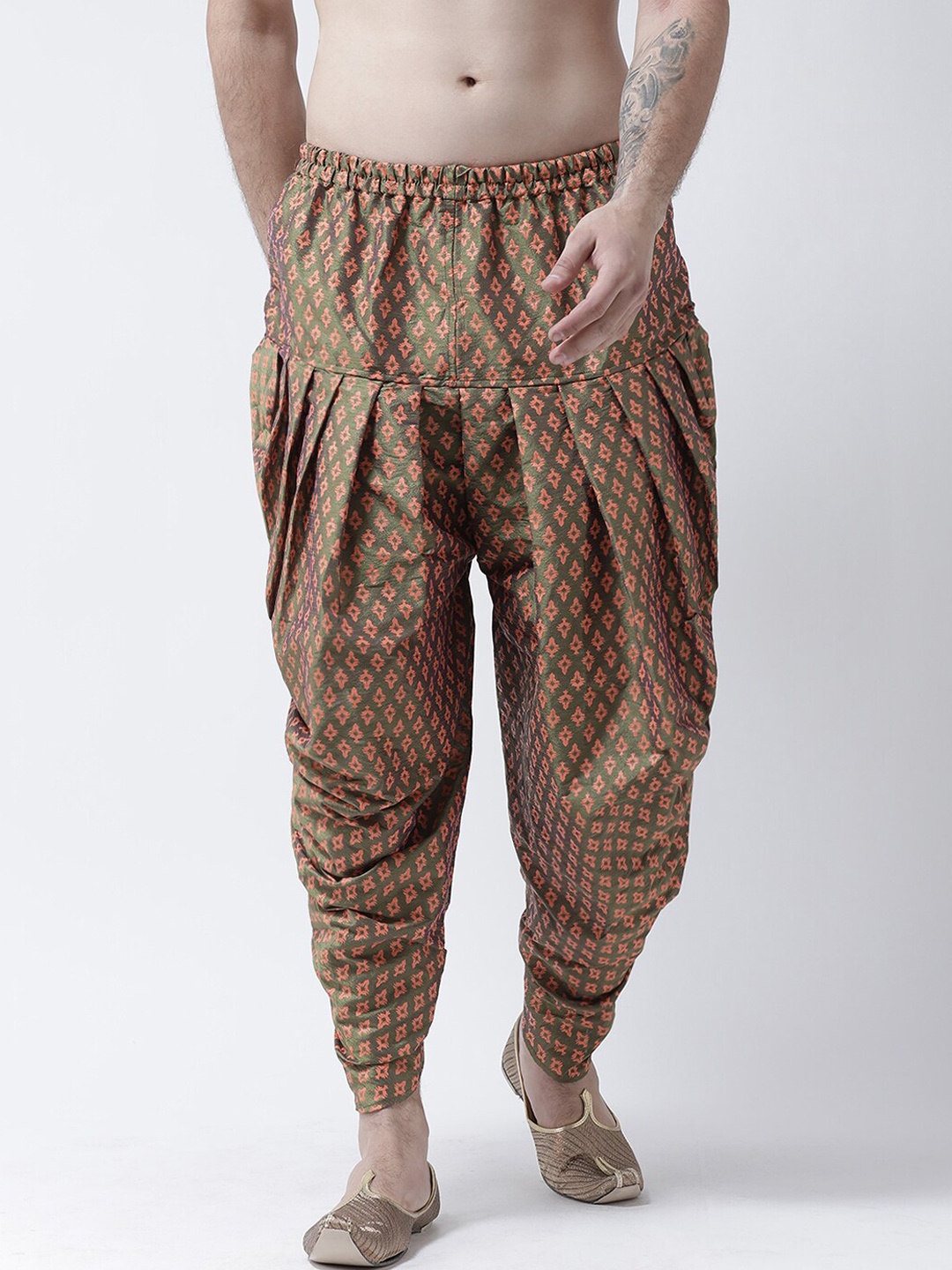 

DEYANN Green & Coral Pink Printed Silk Dhoti Pants