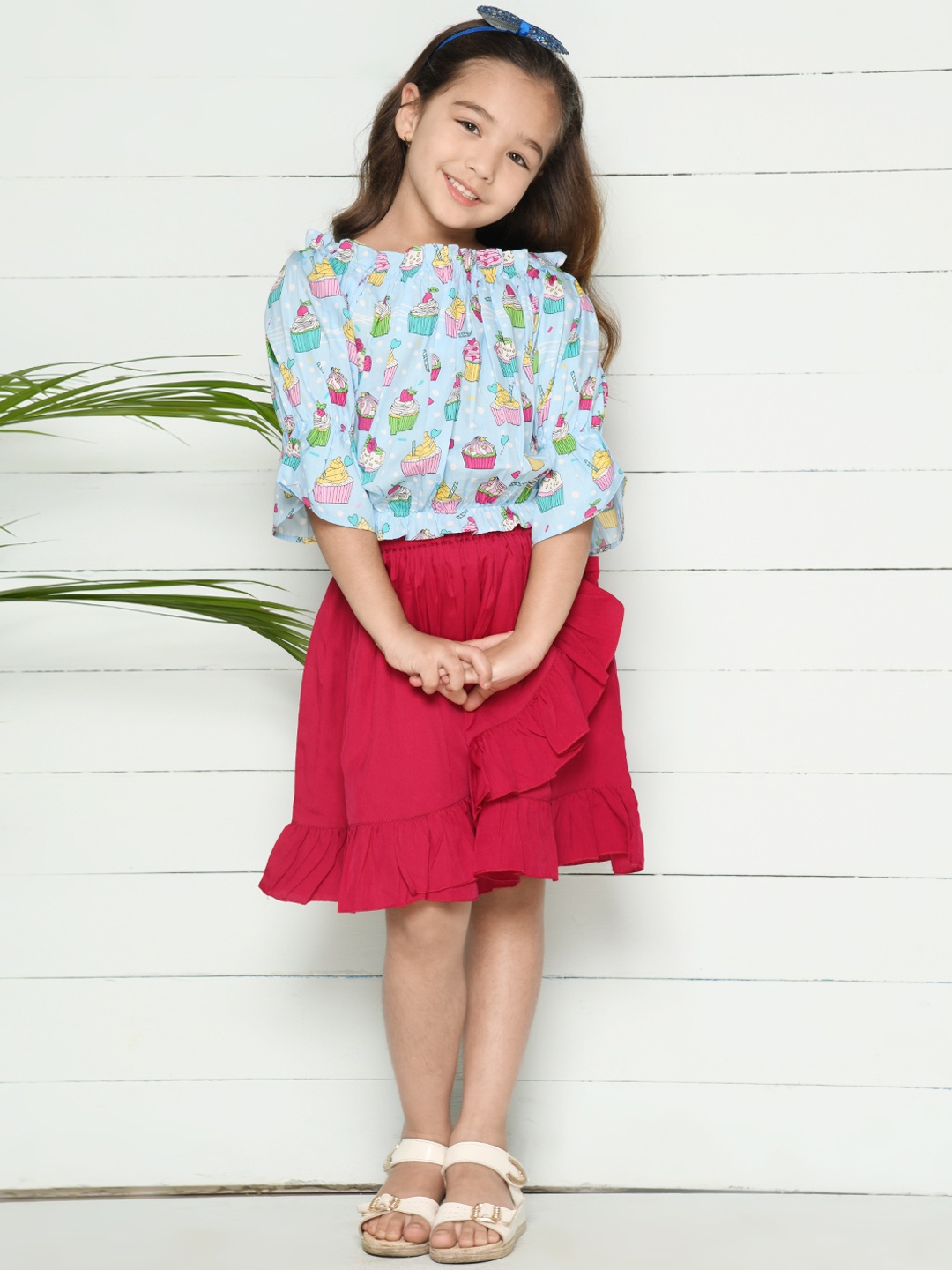

LilPicks Girls Turquoise Blue & Red Printed Top with Skirt