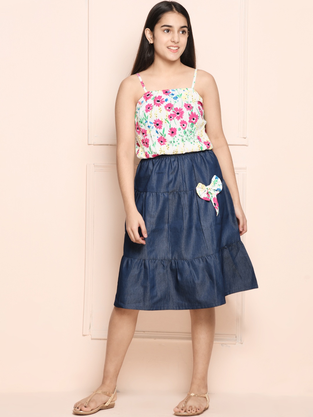 

LilPicks Girls White & Blue Printed Top with Skirt