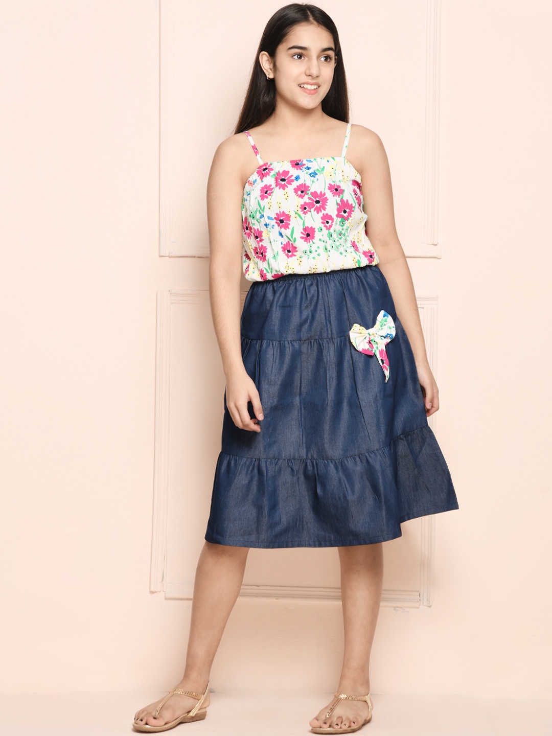 

LilPicks Girls White & Blue Printed Top with Skirt